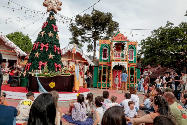 Vila de Natal Encanta Público no 40° Natal Luz de Gramado Imagem do artigo