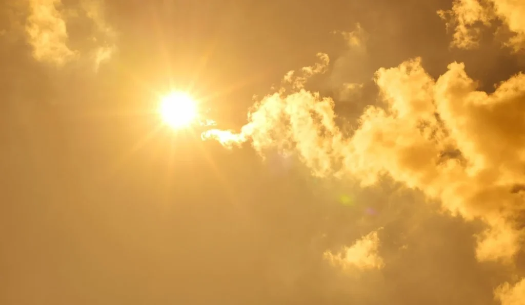 Calor Intenso Marca o Início da Última Semana de 2025 no Espírito Santo