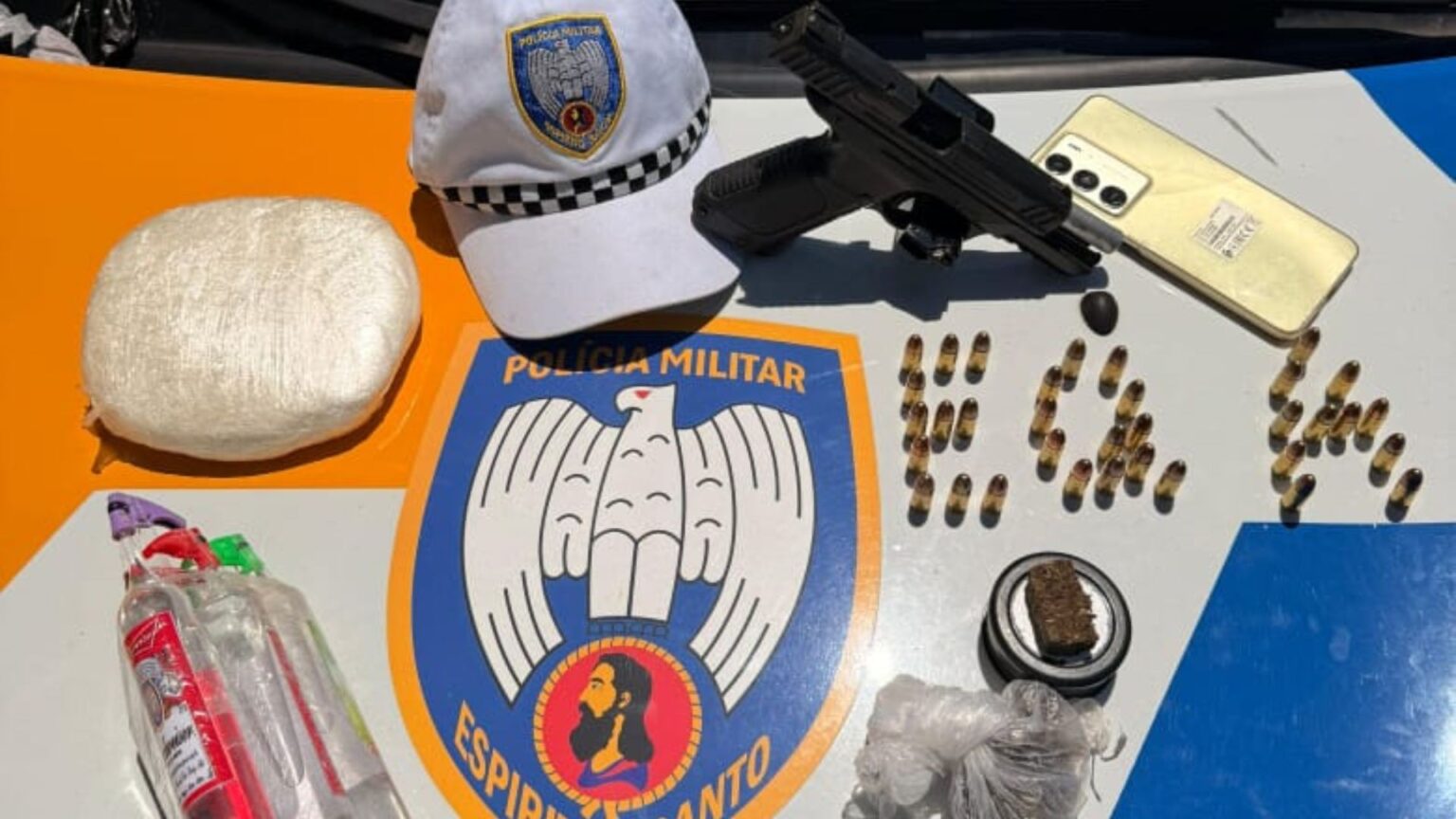 Homem abandona família e foge para lagoa ao ver fiscalização em Vila Velha