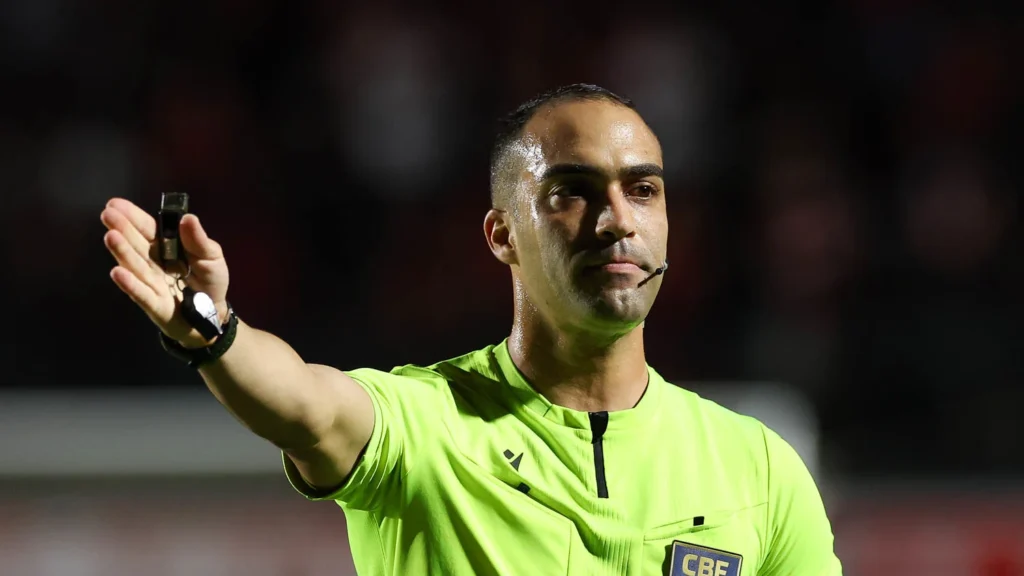 Árbitro capixaba apita clássico Atlético-MG x Cruzeiro no Campeonato Mineiro