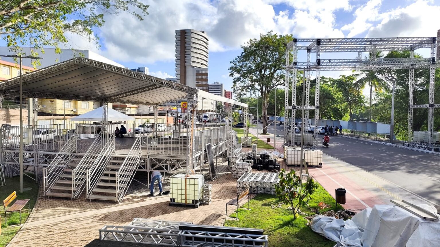 Carnaval Antecipado em Itabuna: Augusto Castro Viabiliza Festa com Apoio Governamental