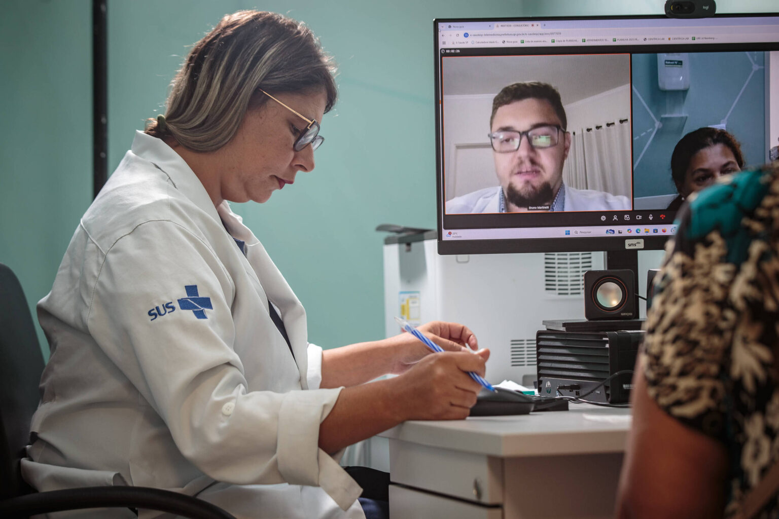 Desafios da Saúde Pública Brasileira em 2026: Especialistas Alertam para o Cenário Eleitoral