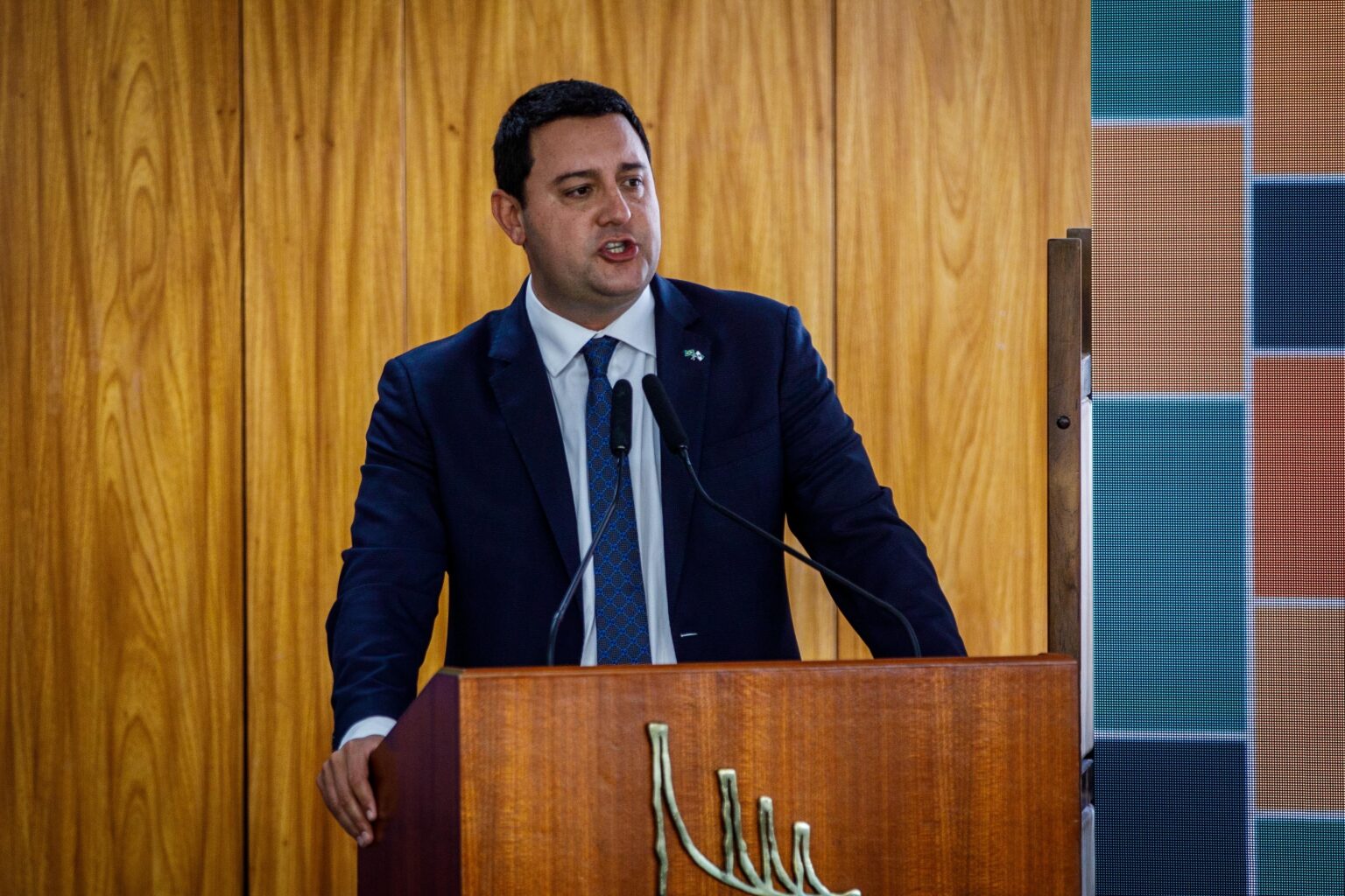 Desafios de Ratinho Jr. no PSD: Alianças Locais Impactam Candidatura à Presidência