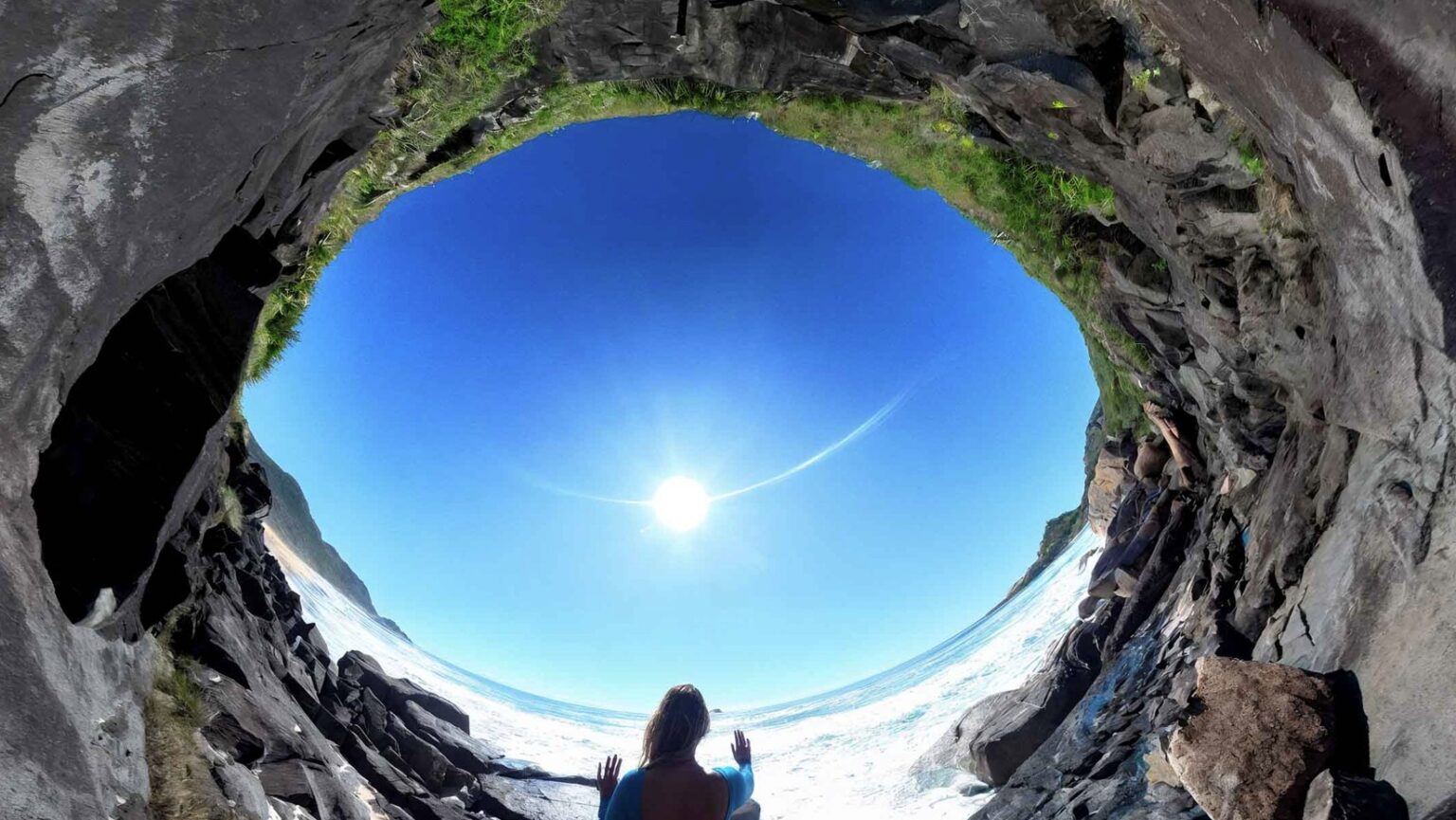 Exposição 'Entre Águas e Terras, Margens': Um Convite à Reflexão Ambiental