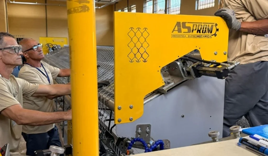 Fábrica Inovadora em Presídio Produz Alambrados para a Comunidade Fábrica Inovadora em Presídio Produz Alambrados para a Comunidade