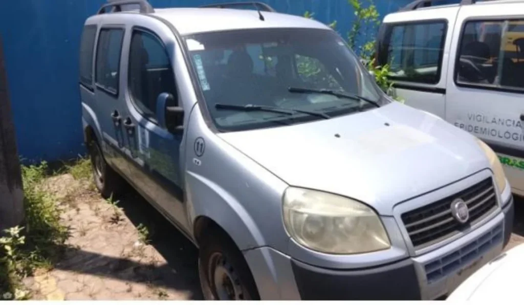 Leilão em Vila Velha: Móveis e Veículos a Partir de R$ 75