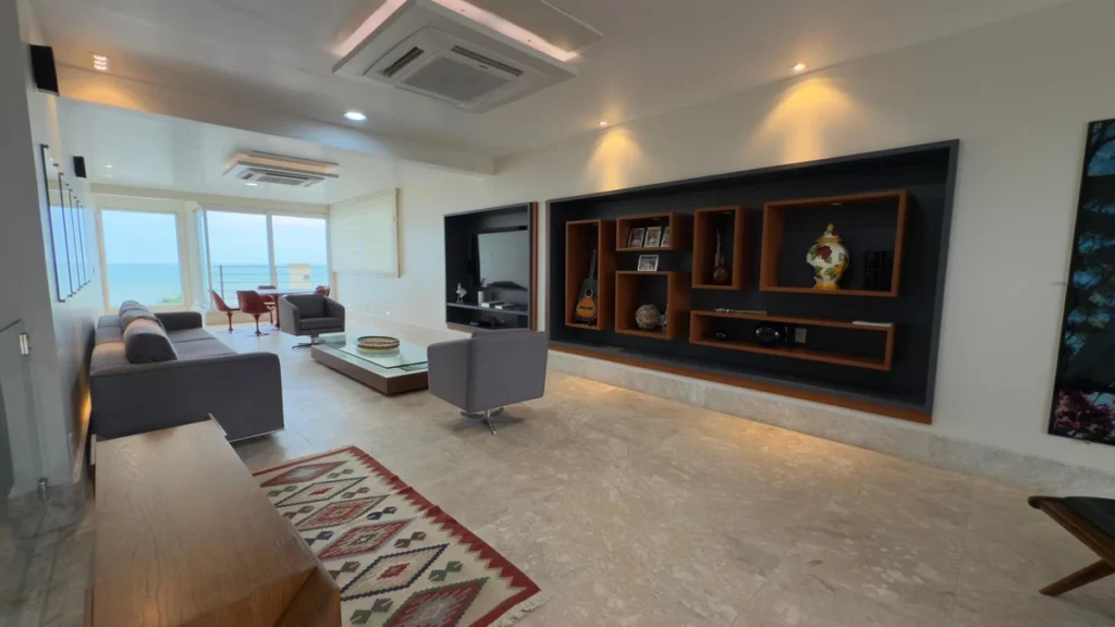 Mansão Luxuosa à Venda: Conheça a Supercasa de 10 Suítes no Litoral do ES