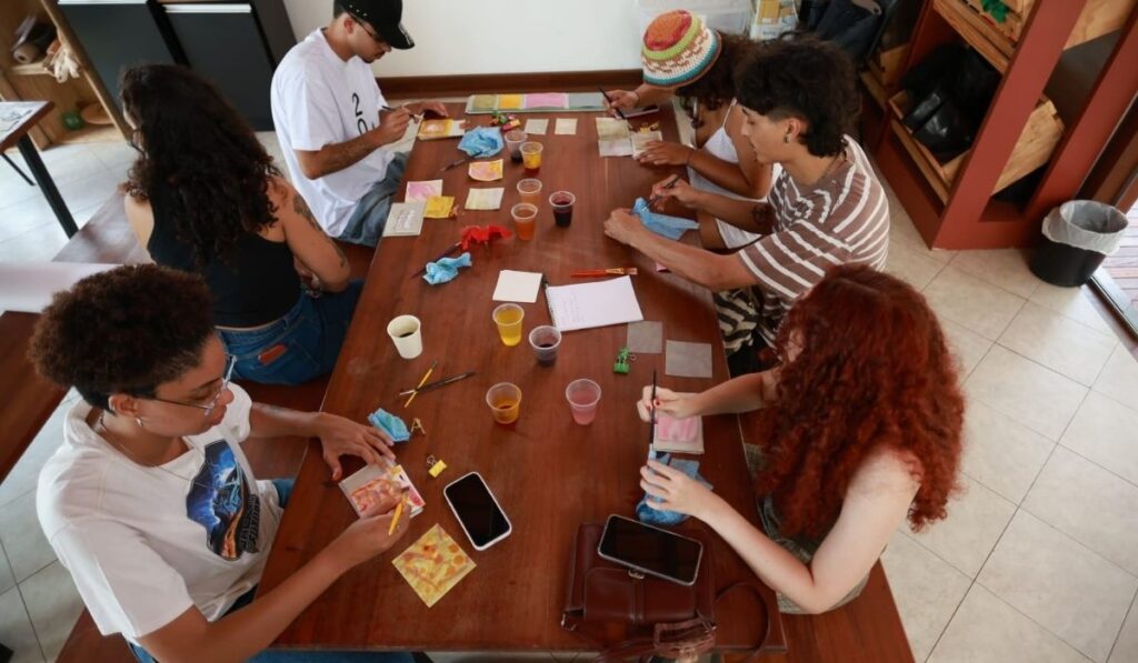 Oficinas Gratuitas de Arte no Parque Cultural: Uma Imersão Criativa em 2026