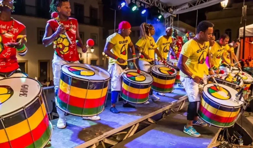 Olodum Leva seu Ritmo Contagiante a Guarapari em Verão Imperdível