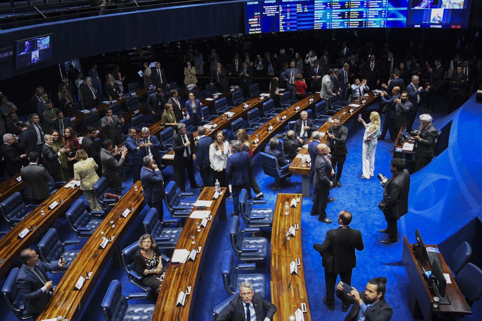 PT e PL Focam em Estratégias Legislativas em 2026, Evitando Candidaturas Próprias para Governadores