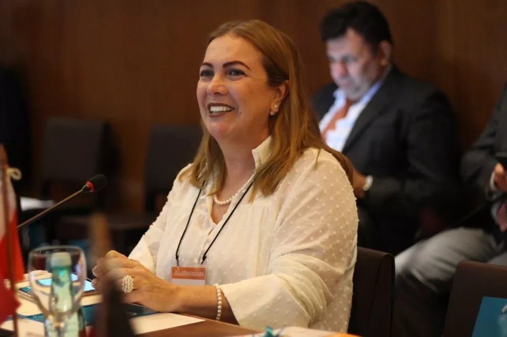 Secretária de Educação Defende Taxação de Jogos e Investimentos em Educação Integral para Enfrentar