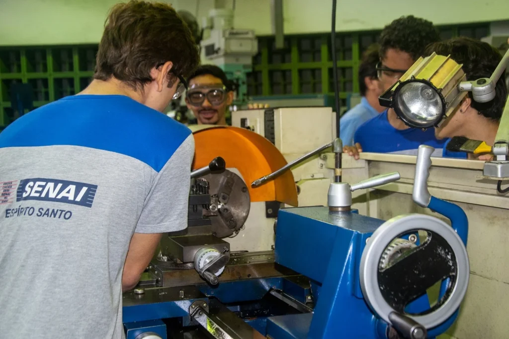 Senai ES Oferece Mais de 3 Mil Vagas Gratuitas em Cursos Profissionalizantes