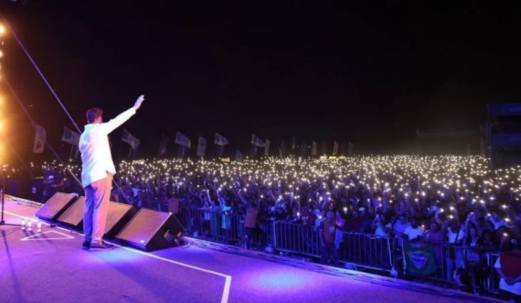 Shows Gospel em Vila Velha: Cassiane e Eli Soares Agitam o Fim de Ano