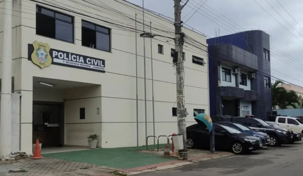 Tragédia em Guarapari: Mãe é Detida Após Esfaquear Filho