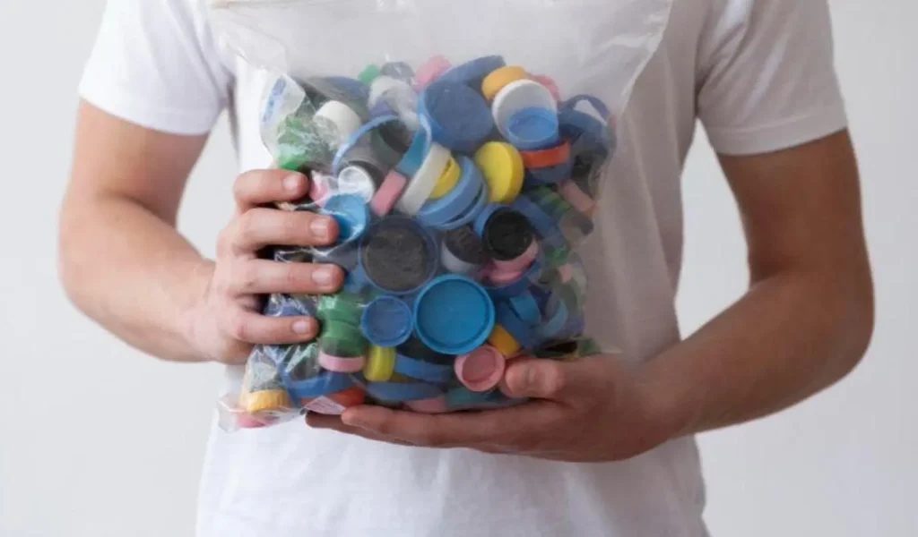 Vila Velha: 2,3 Toneladas de Plástico Transformadas em Ração Animal