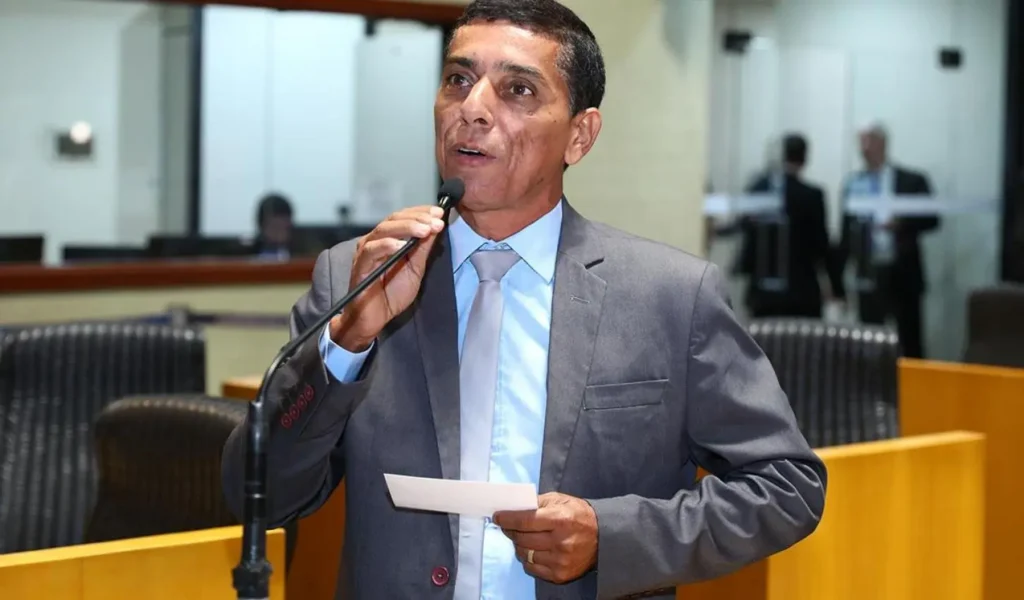 Zé Preto Propõe Núcleos de Esporte Comunitário no Interior do Espírito Santo