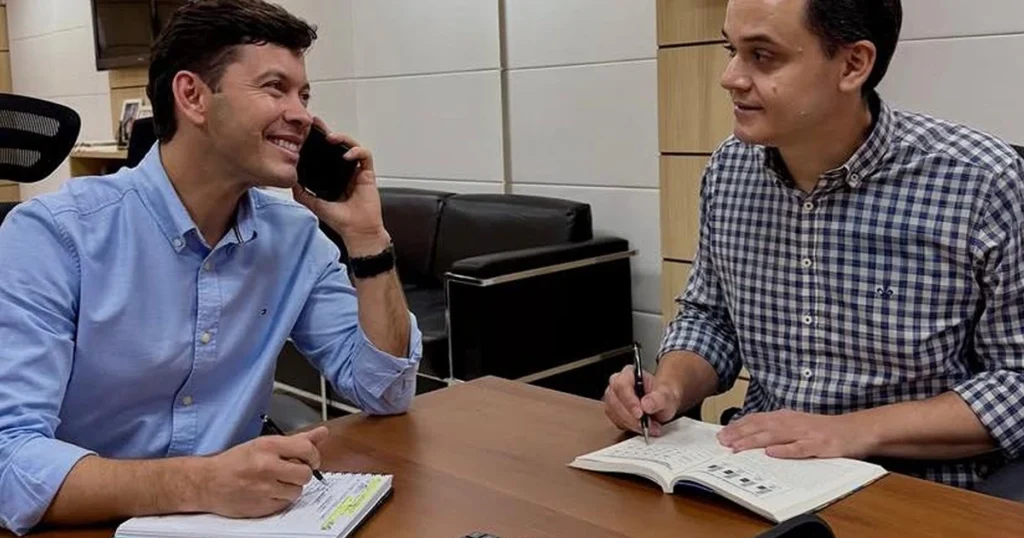 Arnaldinho e Pazolini: Aliança Estratégica na Política de Vila Velha