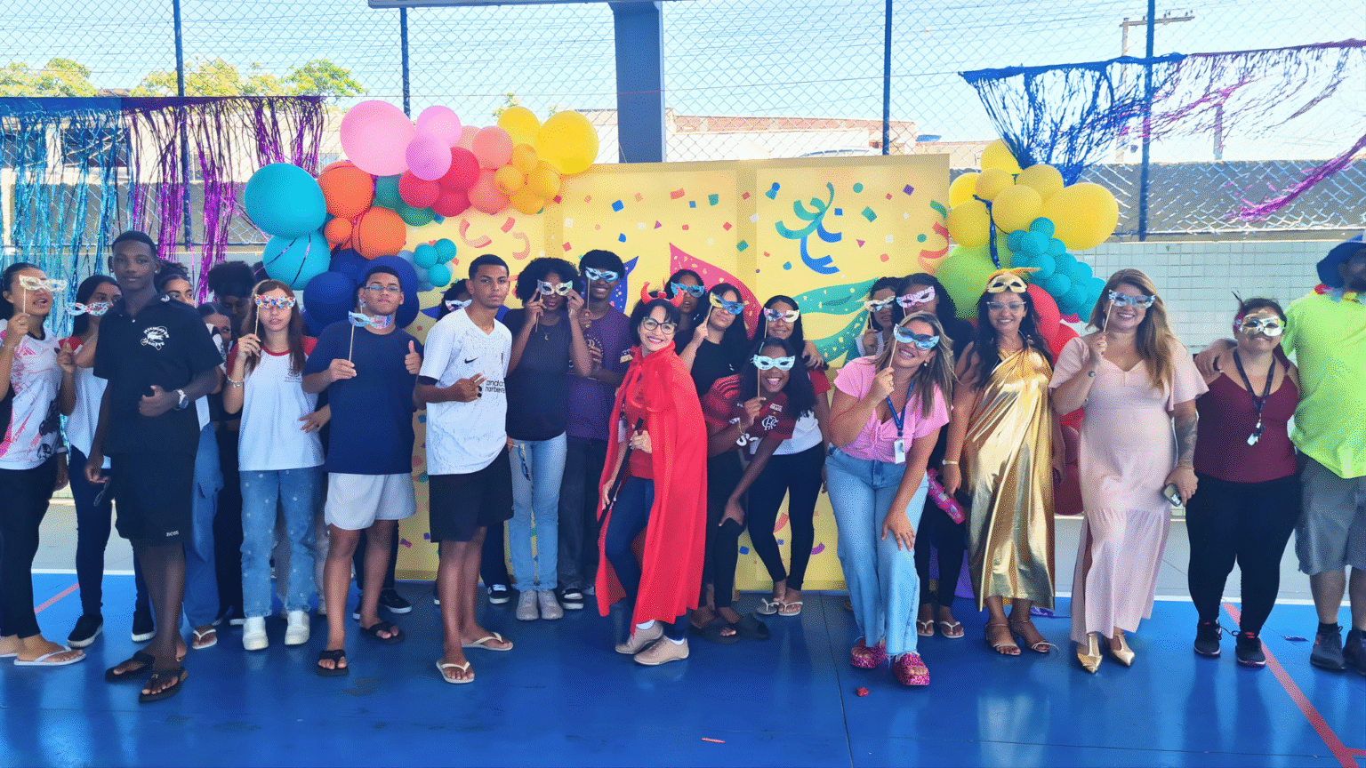 Carnaval do Conhecimento: Integração Cultural e Habilidades Matemáticas na Escola de Vila Velha