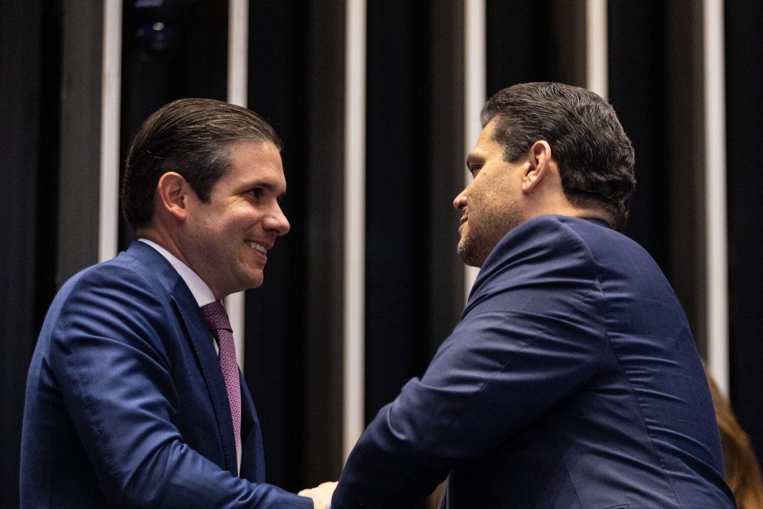 Congresso Nacional Retoma Atividades em Clima de Tensão Política e Agenda Desafiadora