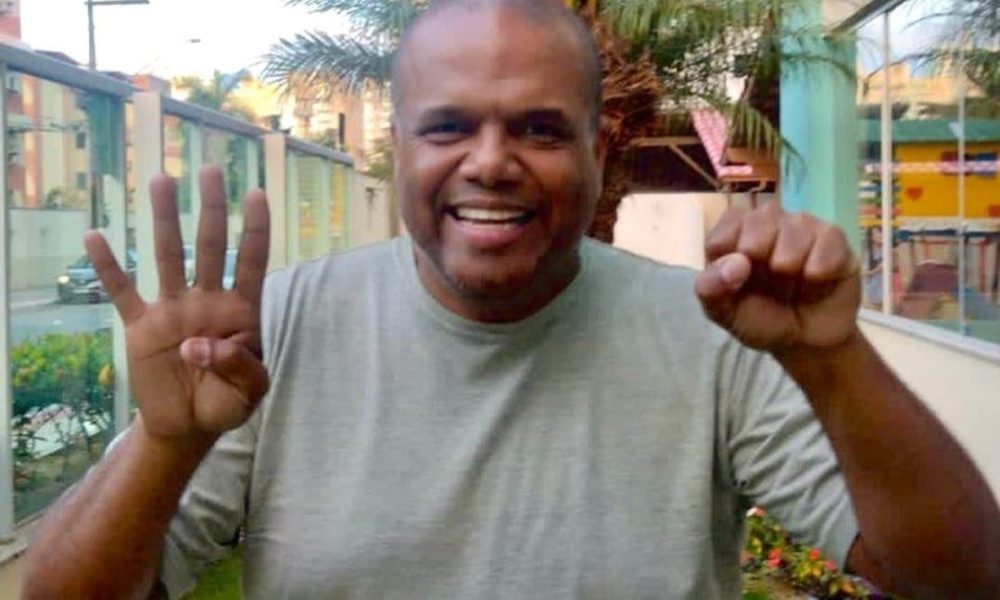 Demissão de Júnior Bola marca saída do PSB da gestão de Arnaldinho em Vila Velha Demissão de Júnior Bola marca saída do PSB da gestão de Arnaldinho em Vila Velha