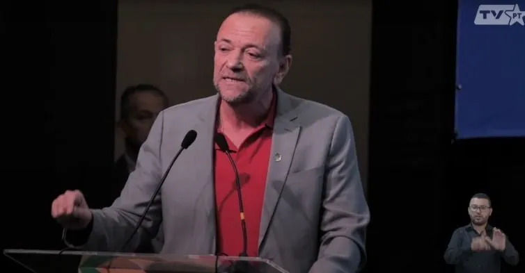 Edinho Silva Propõe Reforma Política para PT se Firmar como Antissistema Edinho Silva Propõe Reforma Política para PT se Firmar como Antissistema