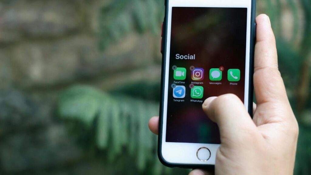 Eleições e Redes: Brasileiros Preferem Grupos de Apoio a Discussões em Famílias