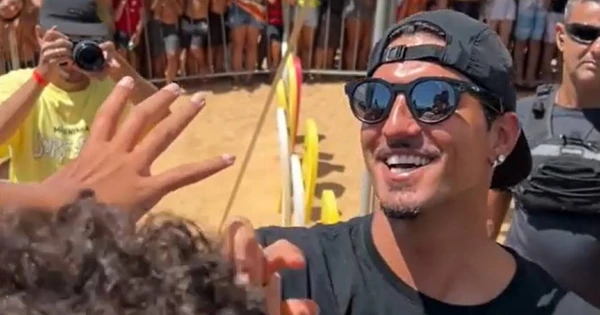 Gabriel Medina Celebra Retorno ao Circuito Mundial em Grande Estilo em Guarapari Gabriel Medina Celebra Retorno ao Circuito Mundial em Grande Estilo em Guarapari