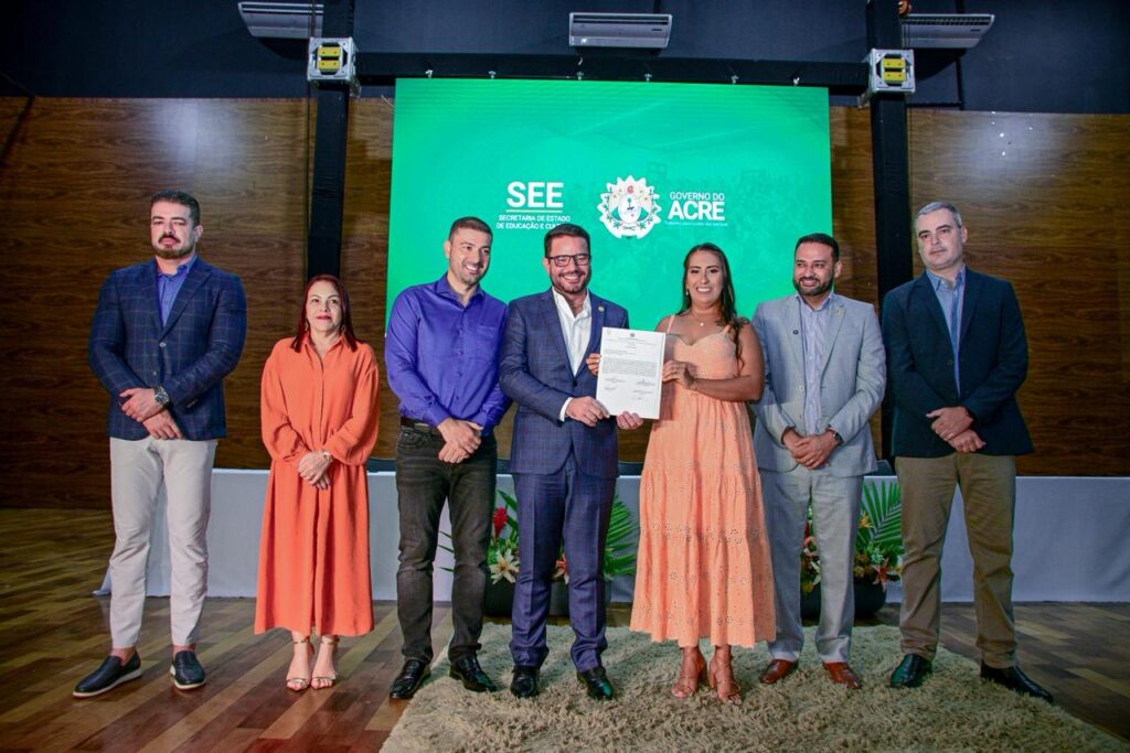 Governo do Acre Fortalece Educação com Novos Professores e Servidores Administrativos