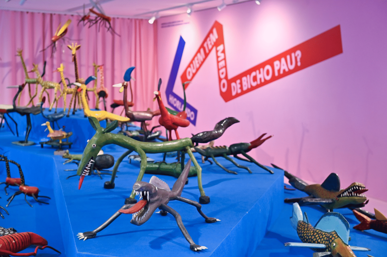 Hiorlando Arquivos: Últimos Dias da Exposição 'Quem Tem Medo de Bicho Pau?'