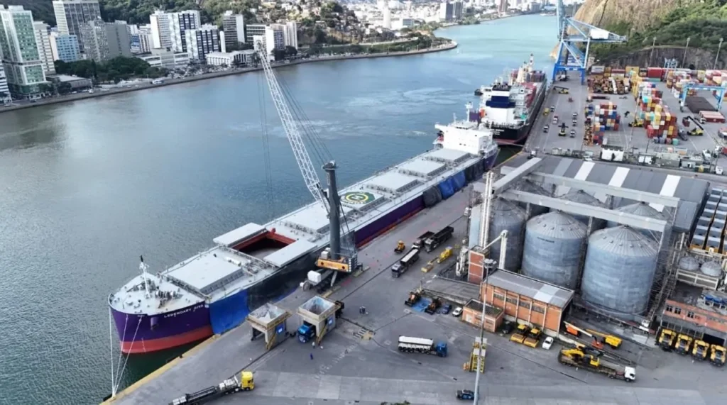 Recorde Histórico: Portos de Vitória e Vila Velha Alcançam 7,9 Milhões de Toneladas em 2025 Recorde Histórico: Portos de Vitória e Vila Velha Alcançam 7,9 Milhões de Toneladas em 2025