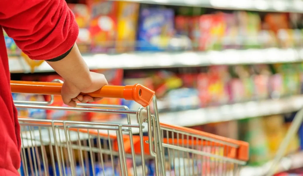 Supermercados aos Domingos: Multas e Novas Regras de Funcionamento no Espírito Santo