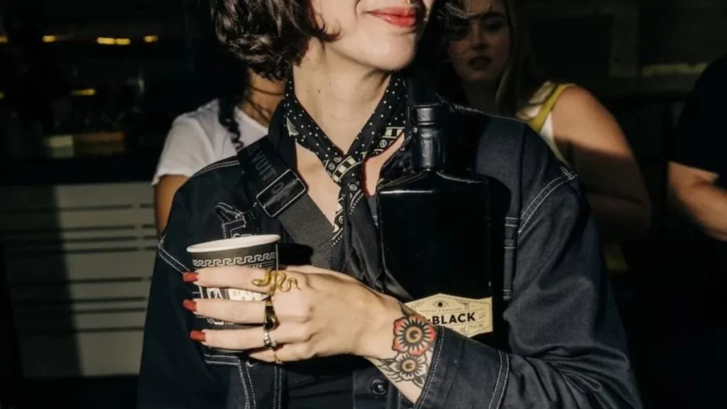 Adeus Balada? Coffee Raves Reposicionam o Café na Cultura Jovem