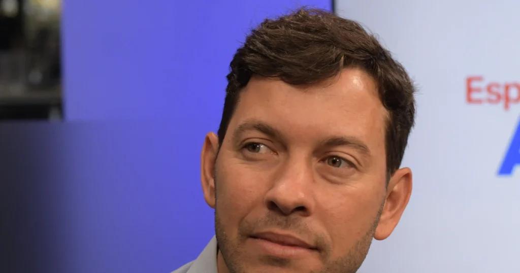 Arnaldinho em Dilema: Renuncia ou Disputa as Eleições de 2026?