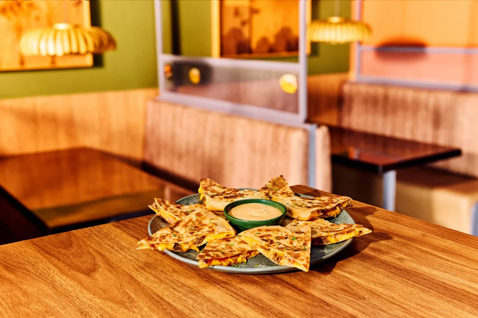 Cinco Pratos Favoritos Retornam ao Cardápio do Outback Steakhouse