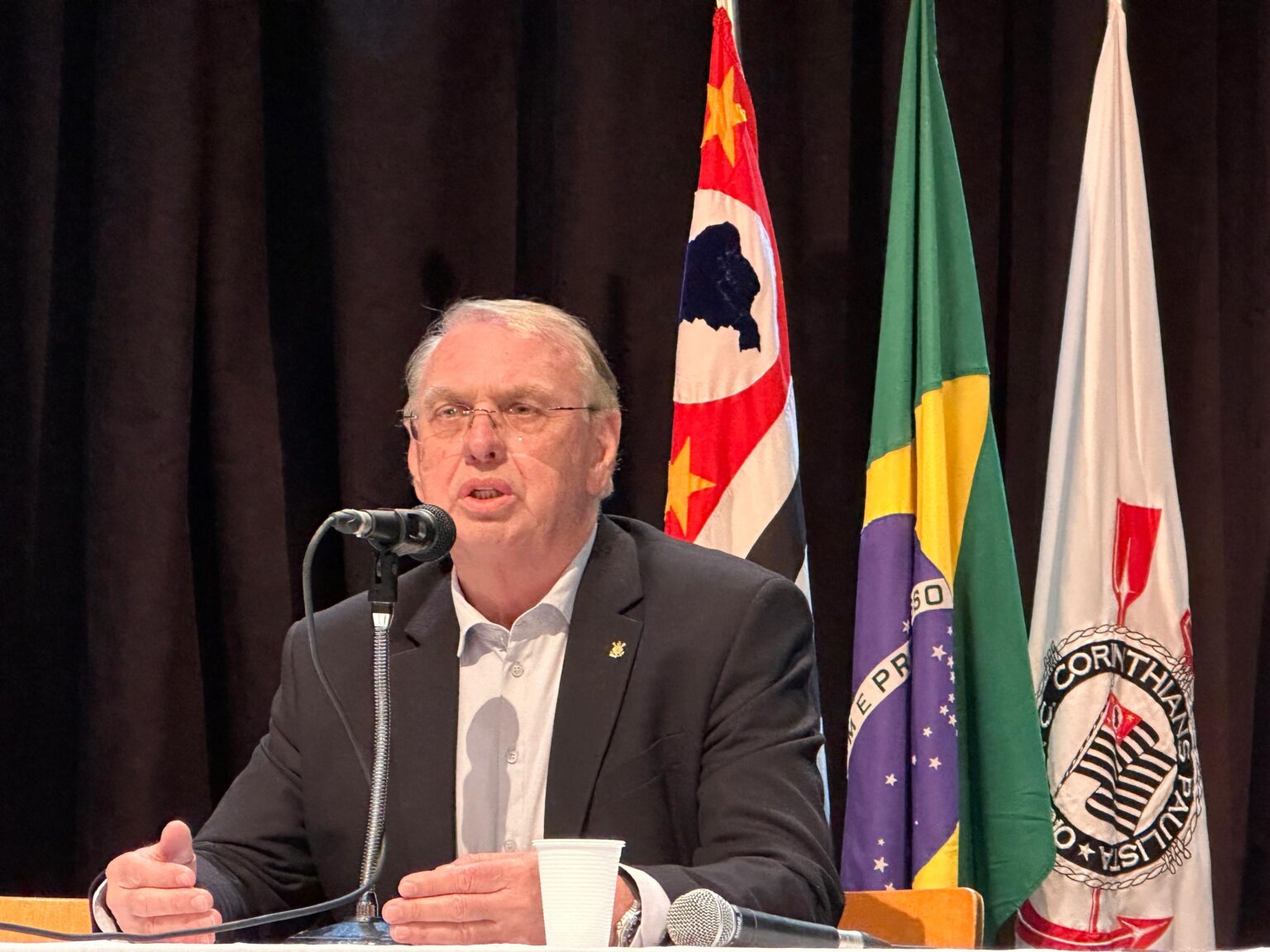 Conflito Político no Corinthians: Entenda a Disputa entre Osmar Stabile e Romeu Tuma Júnior