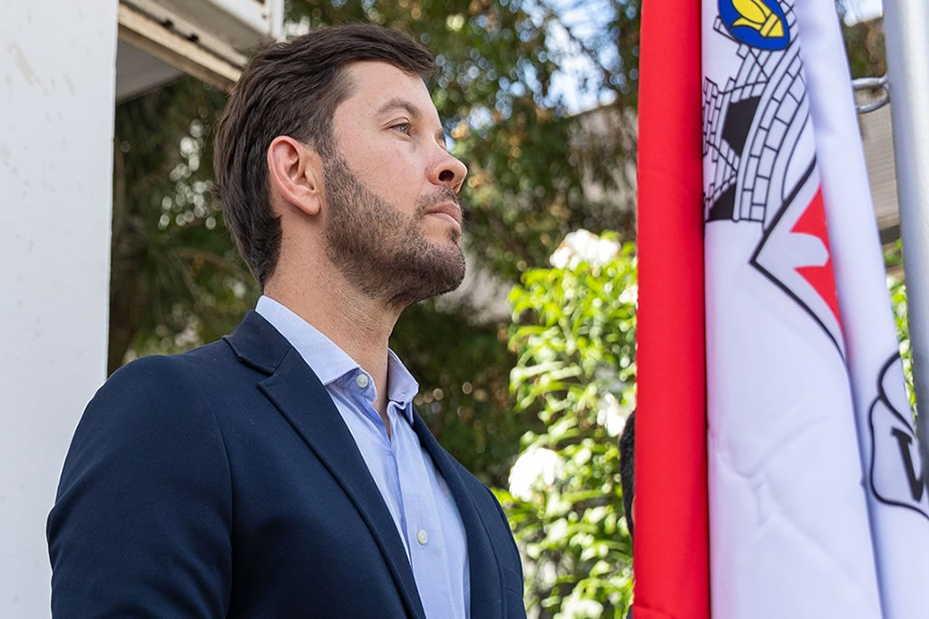 Desistência de Arnaldinho Revela Desafios na Política de Vila Velha Desistência de Arnaldinho Revela Desafios na Política de Vila Velha