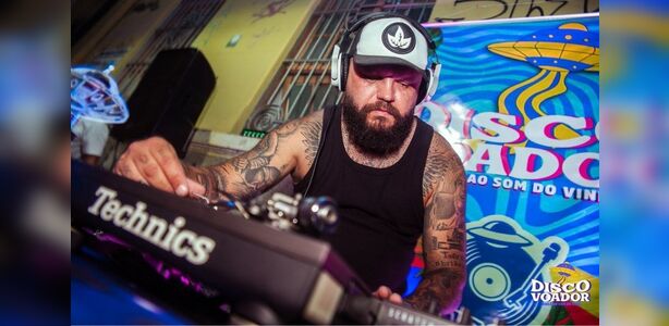 Edição Especial do Baile “Disco Voador” Agita Vila Velha Neste Domingo Edição Especial do Baile "Disco Voador" Agita Vila Velha Neste Domingo