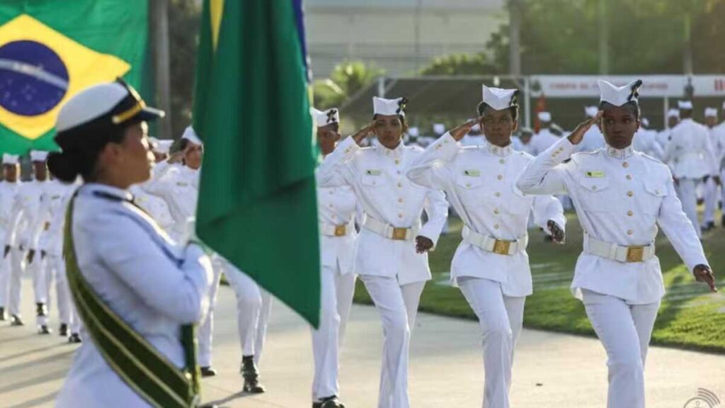Marinha Lança Concurso para Professores com Salário de até R$ 4,8 mil Marinha Lança Concurso para Professores com Salário de até R$ 4,8 mil