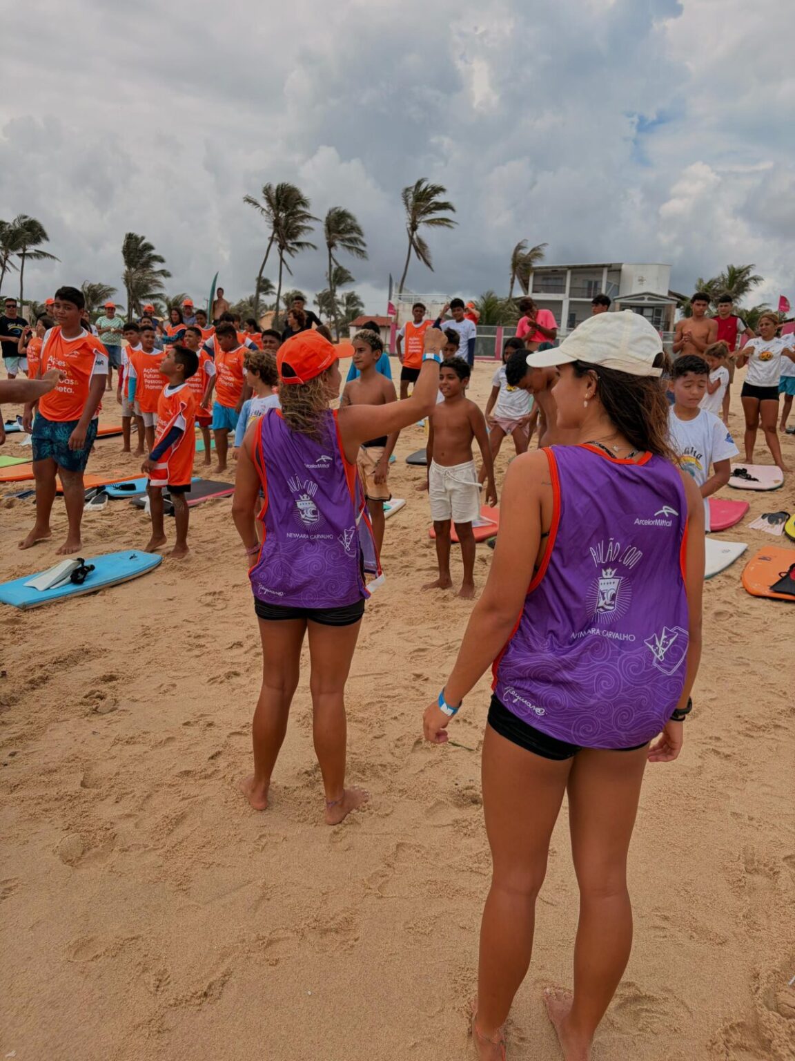Neymara Carvalho e Luna Hardman Brilham no Ceará: Semifinal de Bodyboarding Promete Emoção