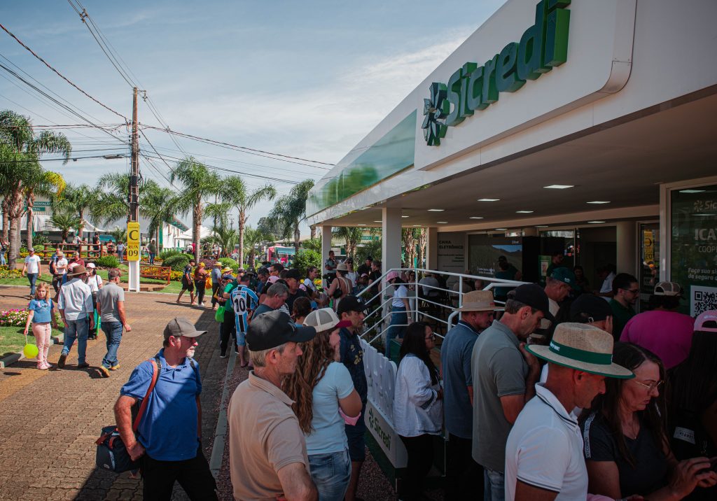 Sicredi Fortalece o Agronegócio na 26ª Expodireto: Compromisso de Longa Data Sicredi Fortalece o Agronegócio na 26ª Expodireto: Compromisso de Longa Data