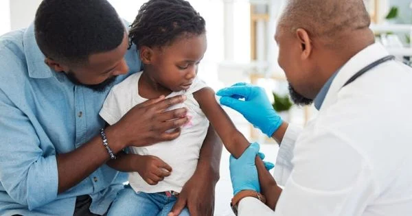 Vacinação Contra a Gripe no Espírito Santo: Mais de 44 Mil Doses Aplicadas em Dia D Vacinação Contra a Gripe no Espírito Santo: Mais de 44 Mil Doses Aplicadas em Dia D