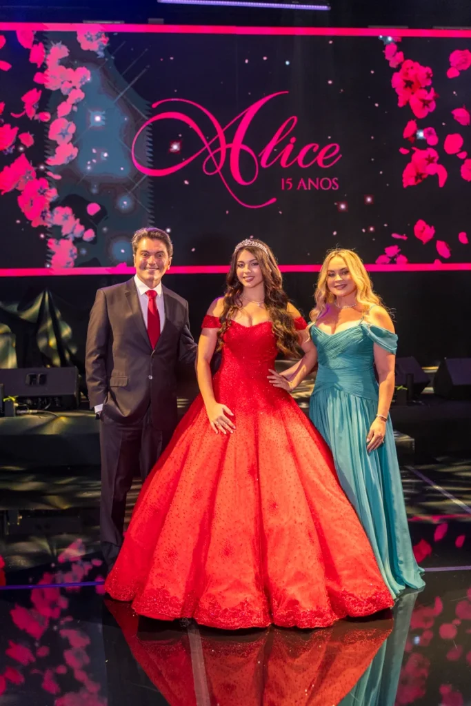 A Deslumbrante Festa de 15 Anos de Alice de Castro
