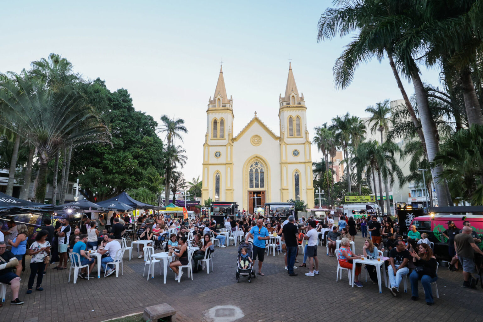 Cerveja na Barão: Cultura e Diversão Tomam Conta do Centro de Jundiaí