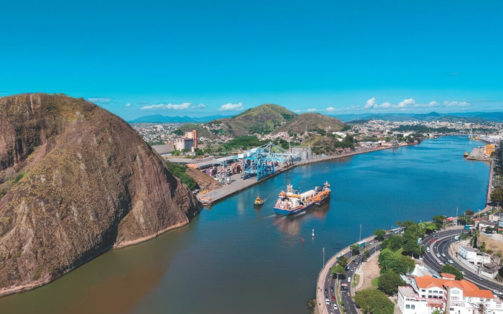 Desafios do Modelo Vports: Por Que Não se Reproduziu no Brasil?