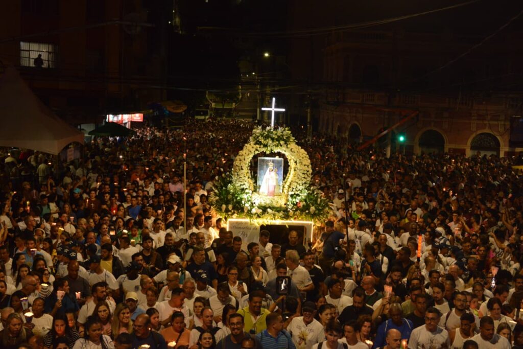 Festa da Penha 2026: 1,2 Milhão de Fiéis Celebram a Romaria dos Homens em Vitória