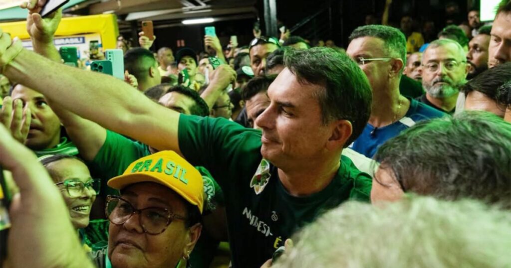 Flávio Bolsonaro Intensifica Foco no Agronegócio Após Candidatura de Caiado