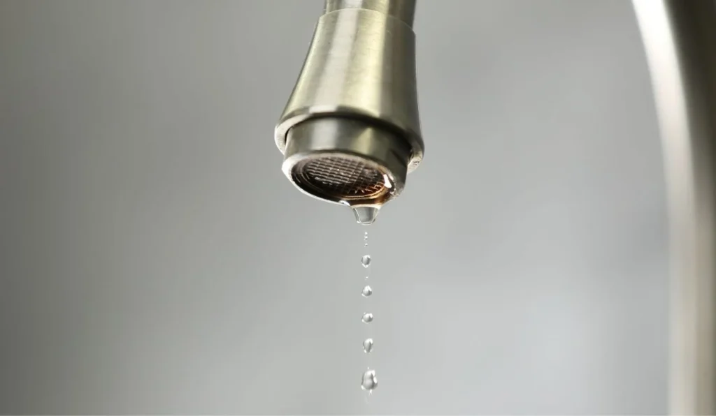 Mais de 80 Bairros em Vila Velha e na Serra Podem Enfrentar Racionamento de Água; Confira a Lista Mais de 80 Bairros em Vila Velha e na Serra Podem Enfrentar Racionamento de Água; Confira a Lista