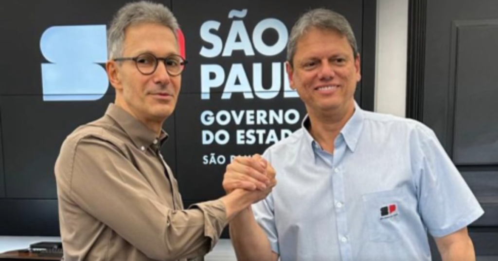 Tarcísio Critica Polarização e Elogia Gestão de Zema em Minas Gerais