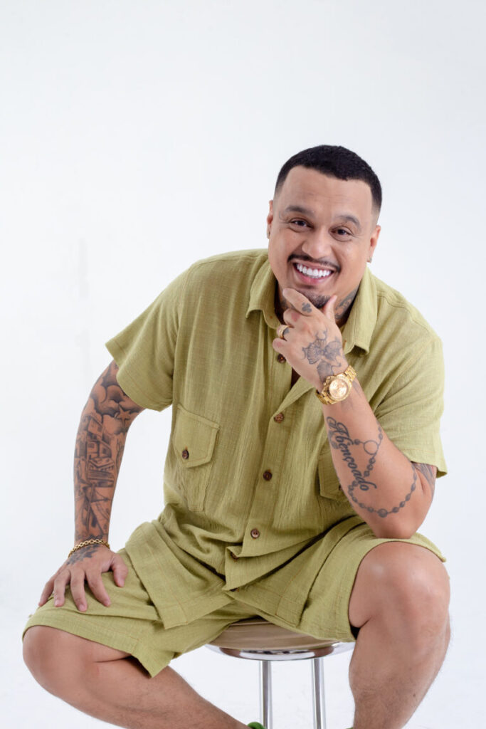 Thiago Soares Agita o Gordinho Sambão com Noite de Pagode em Vitória