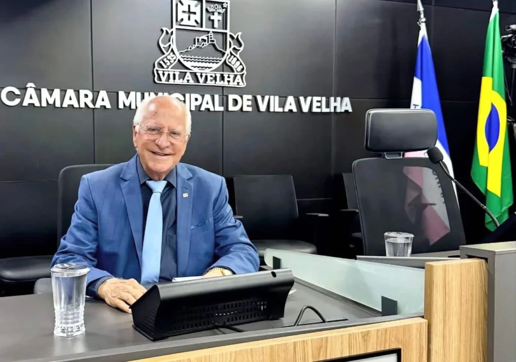 Vereador de Vila Velha Recorda a Infância ao Lado de Roberto Carlos